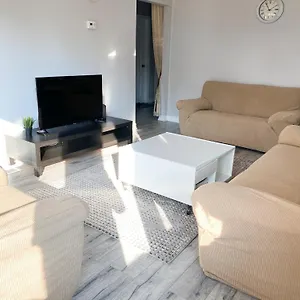 Spacious Mbr Near Kennedy Subway & Go Homestay