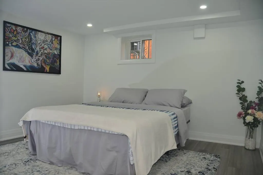 Apartament Entire Basement - 5 Guests 2 Bedrooms 3 Beds Toronto