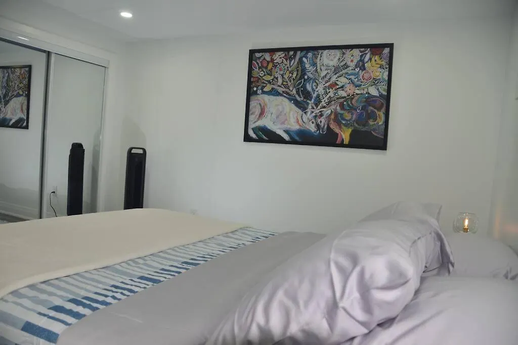 Entire Basement - 5 Guests 2 Bedrooms 3 Beds Toronto Kanada