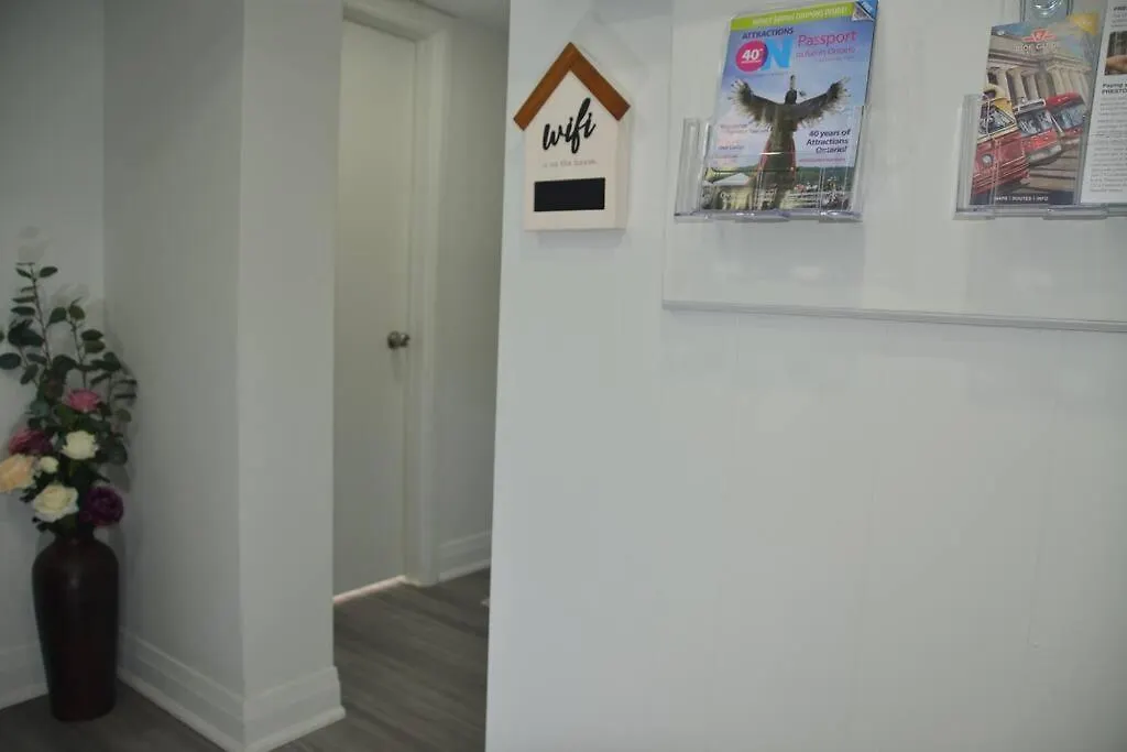 Entire Basement - 5 Guests 2 Bedrooms 3 Beds Toronto
