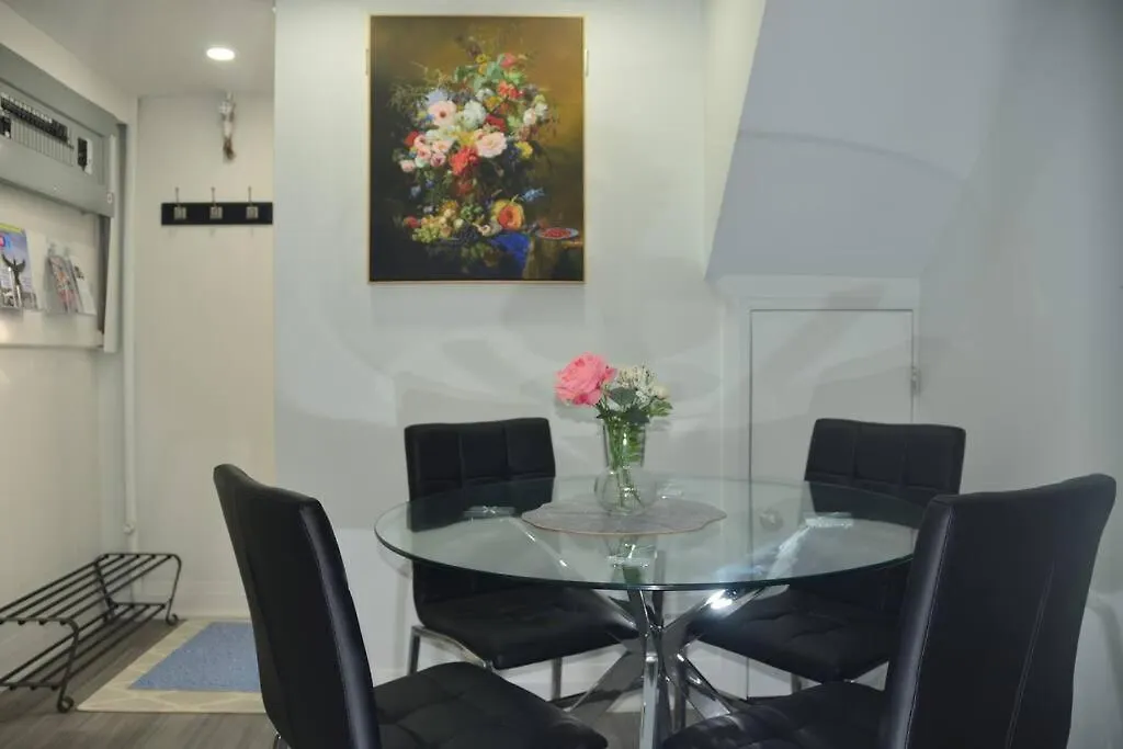 Apartament Entire Basement - 5 Guests 2 Bedrooms 3 Beds Toronto Kanada