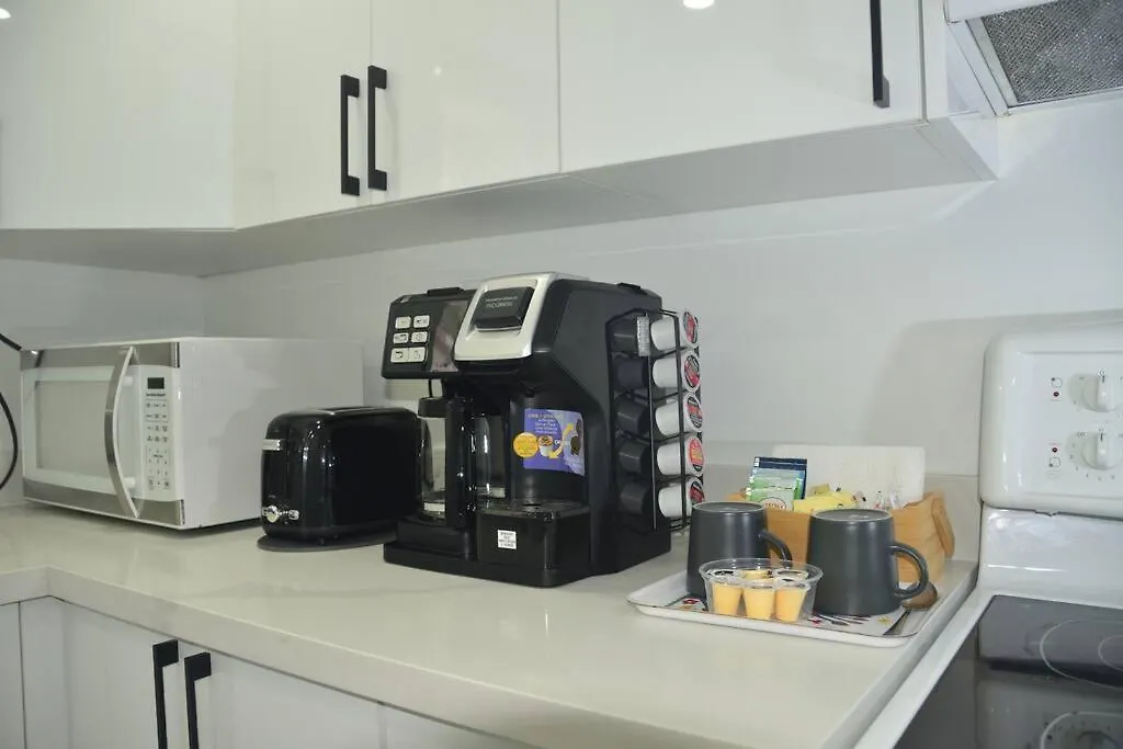 Apartament Entire Basement - 5 Guests 2 Bedrooms 3 Beds Toronto