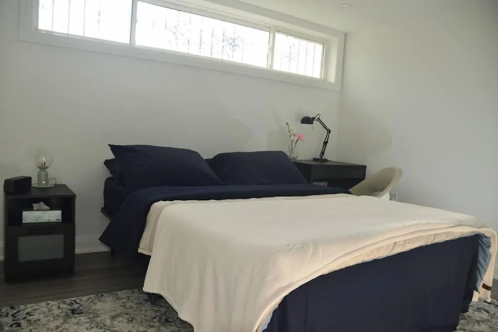 Apartament Entire Basement - 5 Guests 2 Bedrooms 3 Beds Toronto